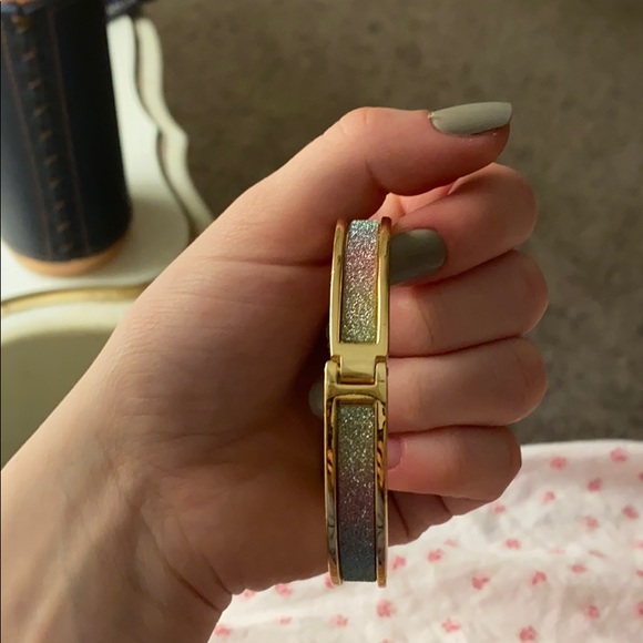 Pretty bangle bracelet - Picture 2 of 2